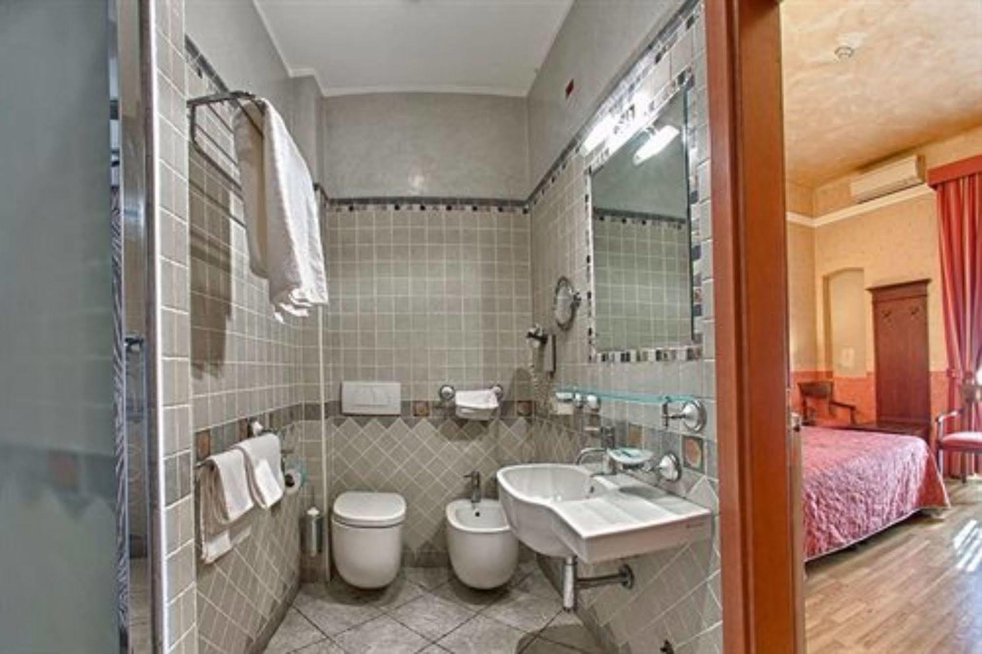 Hotel Pedrini Болонья Екстер'єр фото